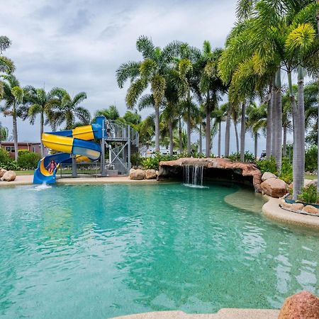 Tasman Holiday Parks - Rollingstone エクステリア 写真