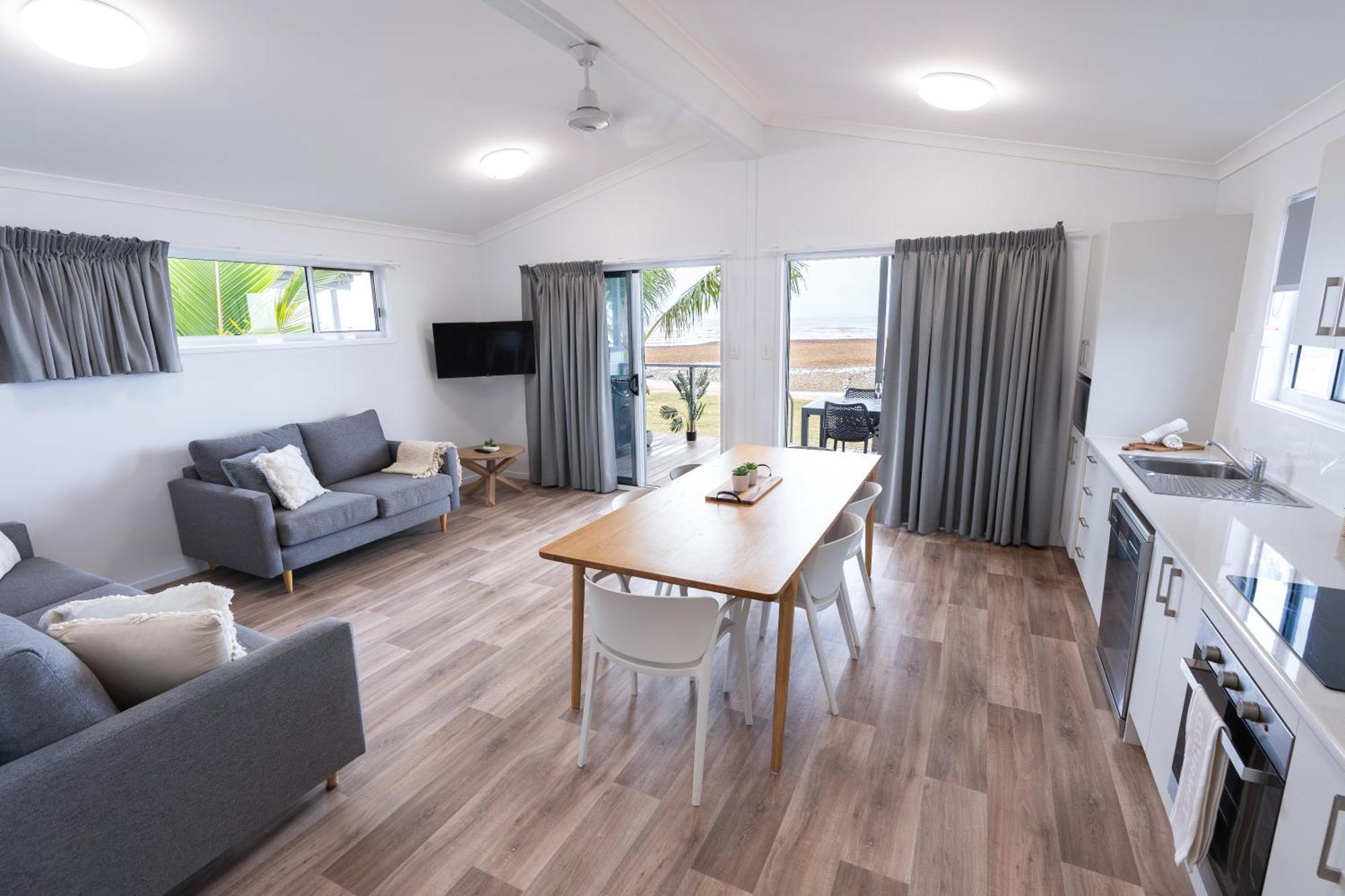 Tasman Holiday Parks - Rollingstone エクステリア 写真