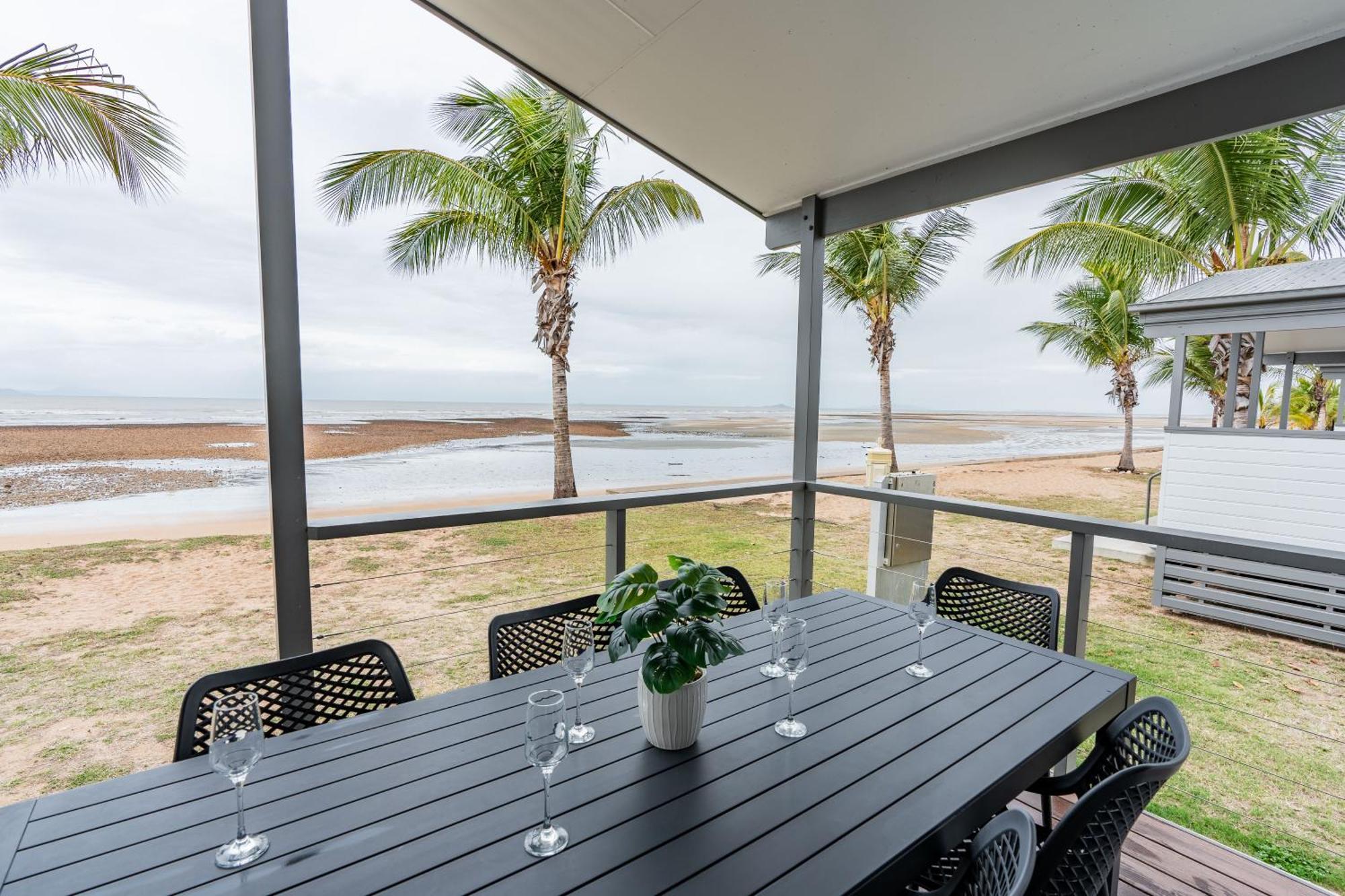 Tasman Holiday Parks - Rollingstone エクステリア 写真