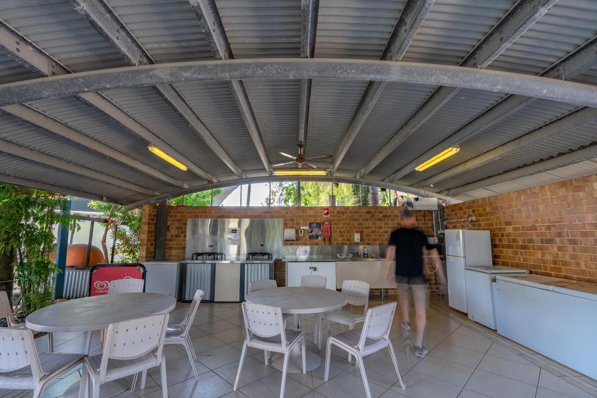 Tasman Holiday Parks - Rollingstone エクステリア 写真