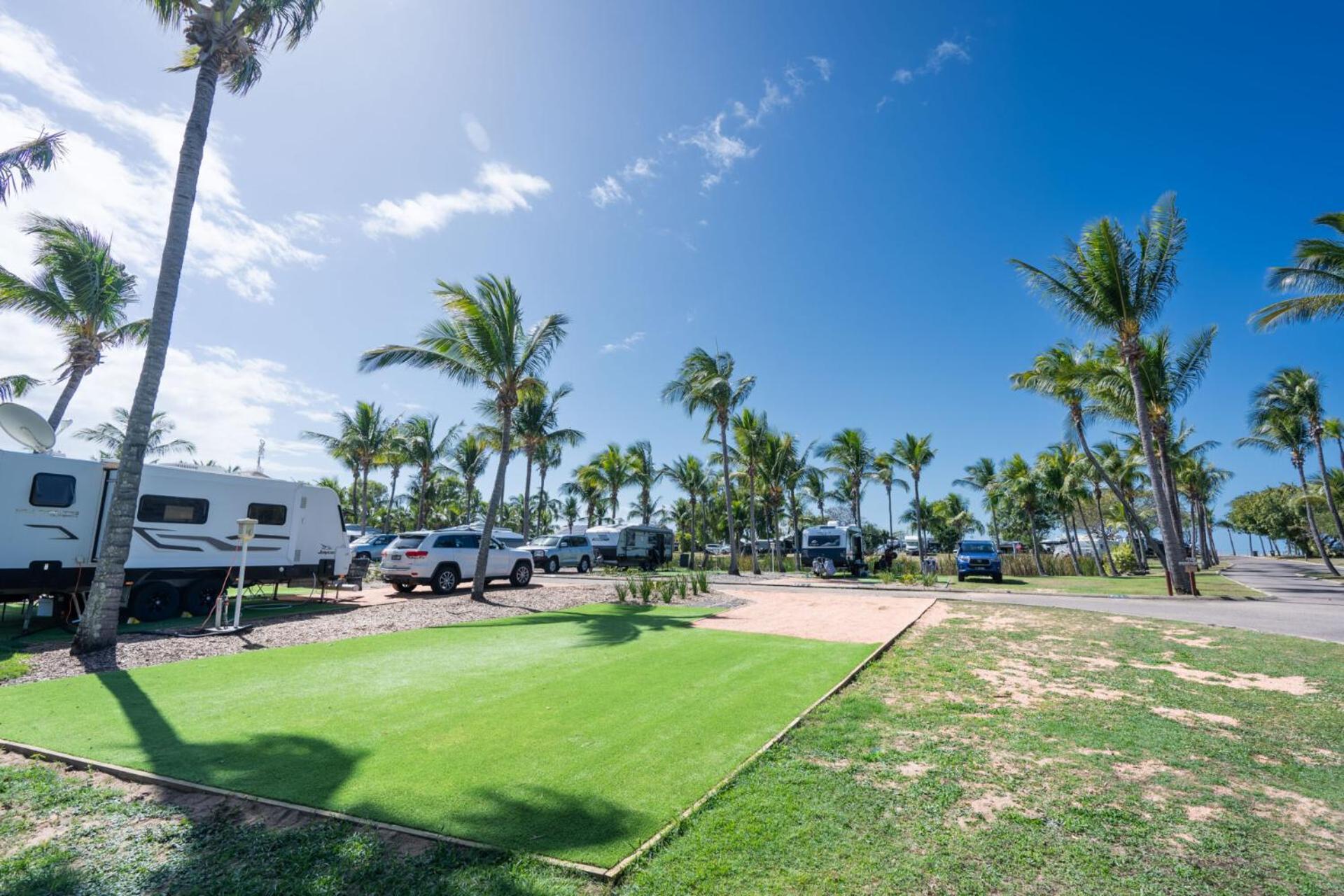 Tasman Holiday Parks - Rollingstone エクステリア 写真